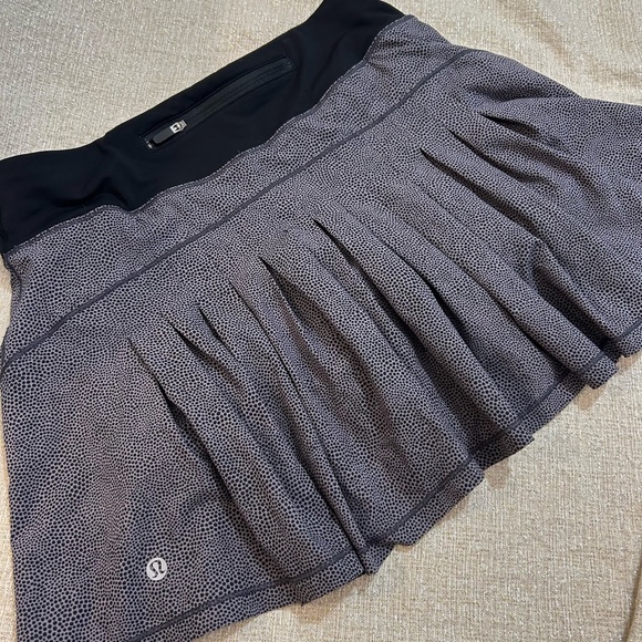 lululemon athletica Dresses & Skirts - Lululemon Skort Flat Front Pleated Back 5 Pockets Dotted Print Elastic Grip 4